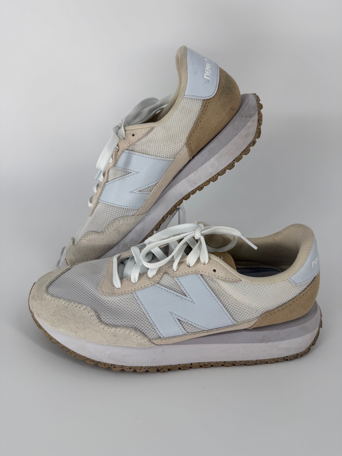 New Balance 237 Women’s 9 White Beige Casual Running Shoes Ws237pgb